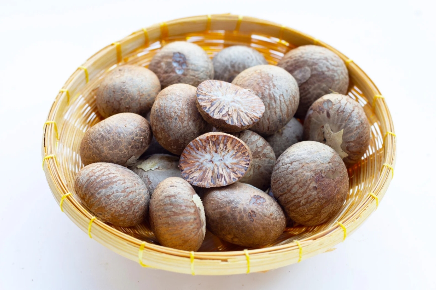 Whole and Split Betel Nut Exporter Indonesia